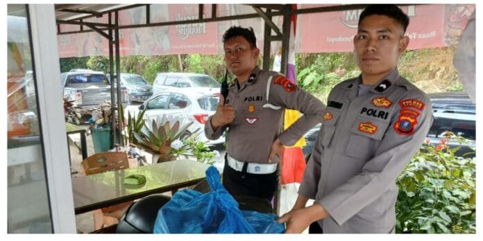 Kapolres Samosir Distribusikan Logistik ke Personel Demi Kenyamanan Wisatawan