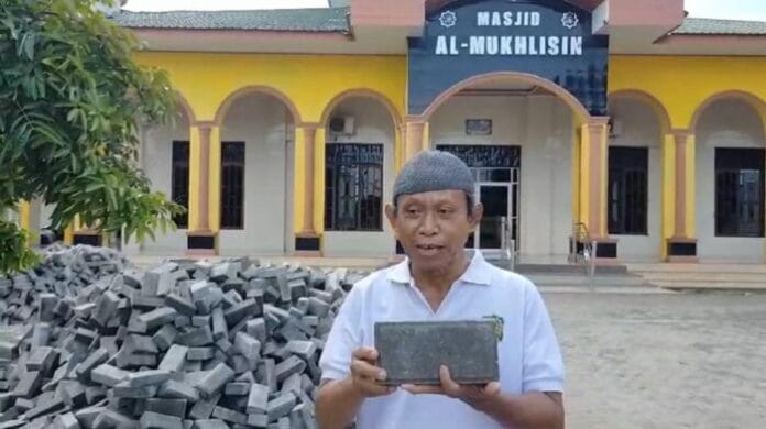 Rutan Kelas I Medan Antar 5.000 Paving Block Pesanan Masjid Al-Mukhlisin Helvetia