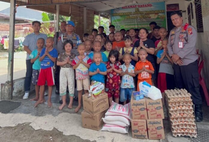 Polda Sumut Berbagi Kebahagiaan dengan Anak Yatim di Bulan Suci Ramadan