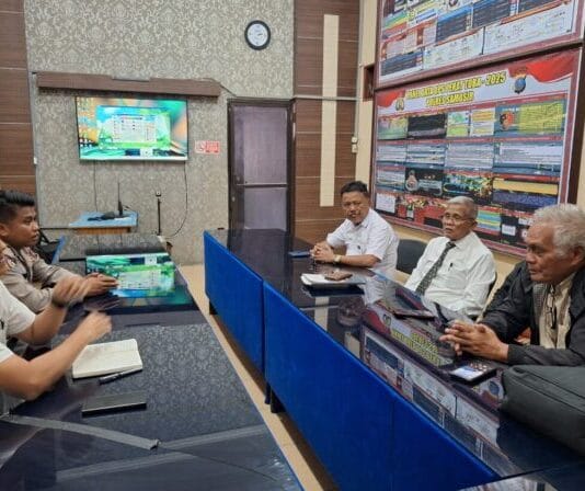 Tokoh Pemerhati Lingkungan Audiensi ke Polres Samosir