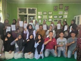 Pengusaha Sawit Bantu 15 Siswa SMKN 1 Abdya Kategori Kurang Mampu, Berprestasi dan Lulus PTN