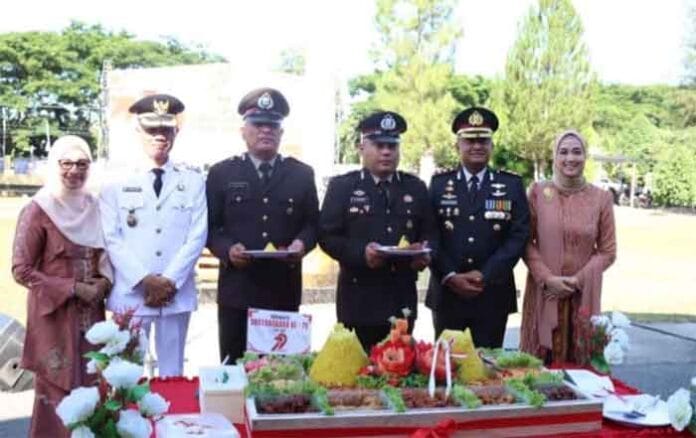 HUT Ke-79 Bhayangkara, Kapolres Abdya Beri Penghargaan Personel Bhabinkamtibmas