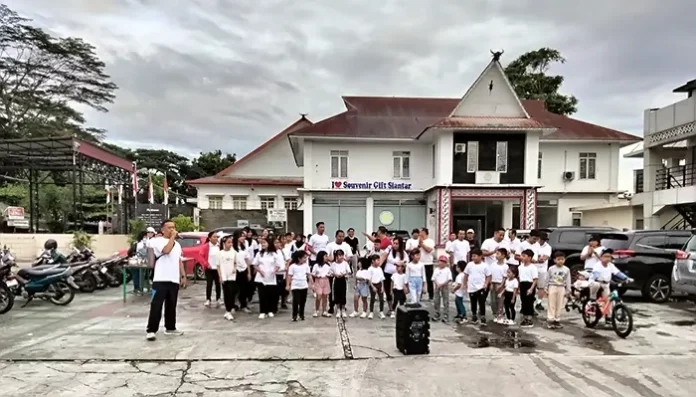 Tumpuan Damanik Boru Panogolan Gelar Jalan Sehat Tumpuan Damanik Boru Panogolan Gelar Jalan Sehat