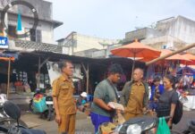 Pedagang B2 di Jalan Gotong Royong Ditertibkan