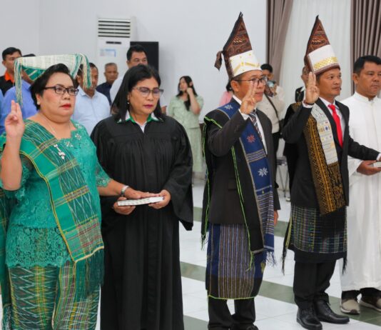 Wali Kota Pematangsiantar Lantik 3 Dewan Pengawas PD Pasar Horas Jaya