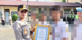 Kapolres Pematangsiantar Berikan Penghargaan ke Masyarakat Berperan Aktif Cegah Penyalahgunaan Narkotika