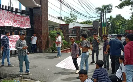 Mahasiswa Desak Kejatisu Usut Dugaan Korupsi Perjalanan Dinas dan Sosper di DPRD Sumut Rp157 Miliar