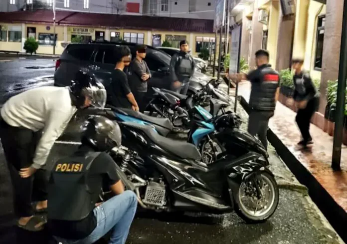 Polres Pematangsiantar Amankan Tiga Sepedamotor Knalpot Brong saat Patroli Polres Pematangsiantar Amankan Tiga Sepedamotor Knalpot Brong saat Patroli