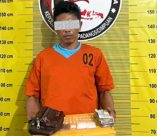 Puluhan Paket Sabu dan Ganja Disita, Pengedar Dibekuk Polisi