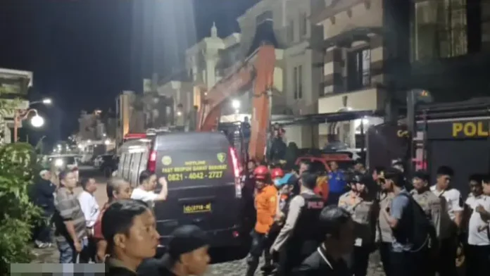 Tiga Jasad Korban Ledakan Rumah Mewah Grand Polonia Ditemukan Tim SAR‎‎